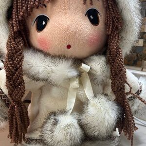 Northwest spirit Inuit doll very nice condition